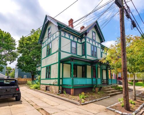 128 Congress Ave, Providence, RI 02907-1777