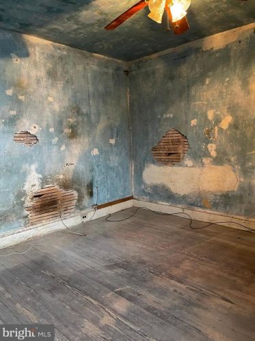 110 Diamond St, Philadelphia PA 19122-1418 exterior