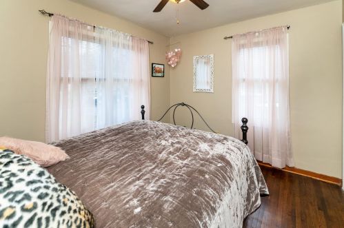 690 Glenbrook Ave, Saint Paul MN 55128-7405 exterior