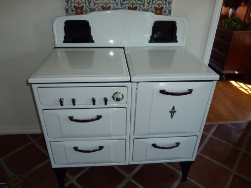 636 5 St, Oxnard CA 93030-6520 exterior