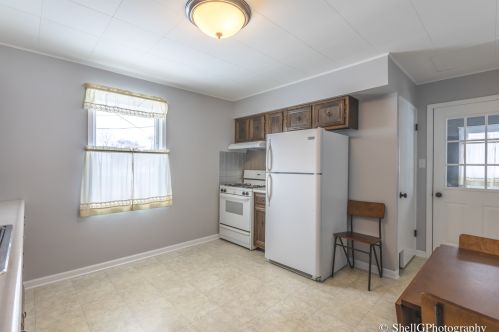 1201 Agnes Ave, Joliet IL 60435-3916 exterior