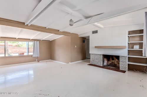 1211 Forgeus Ave, Tucson AZ  85716-3831 exterior