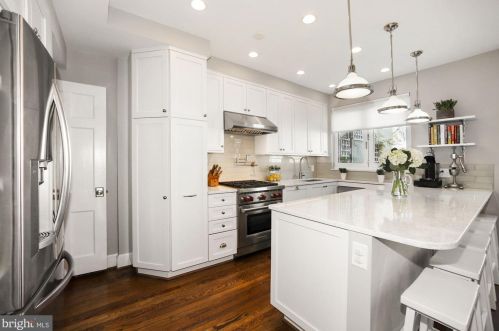 2334 Huidekoper Pl, Washington DC 20007-1827 exterior