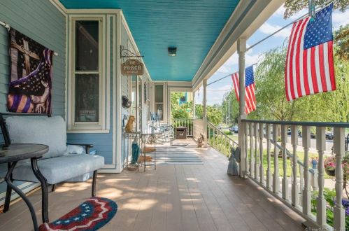 165 Minerva St, Derby, CT 06418-1809