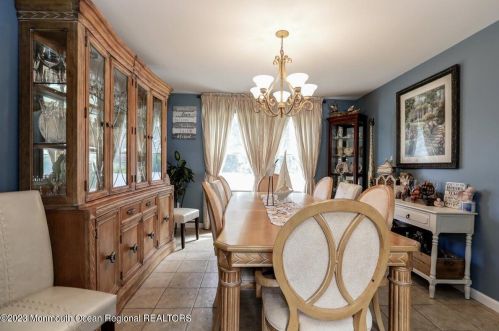 52 Pelican Dr, Berkeley Township NJ 08721-1654 exterior