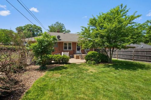 1540 Berry Rd, Saint Louis MO 63119-1241 exterior