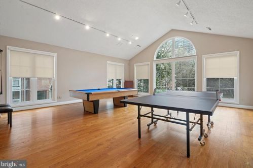 1524 Lincoln Way, Mc Lean VA  22102-5852 exterior