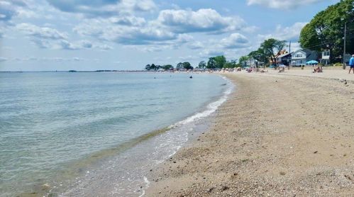 54 Terra Nova Cir, Westport CT 06880-4749 exterior