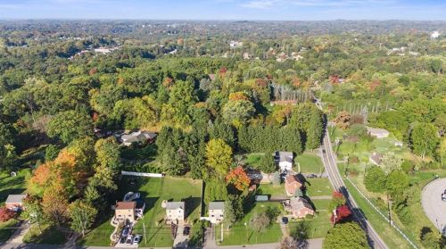 8145 Lindisfarne Dr, Pittsburgh PA 15237-2311 exterior