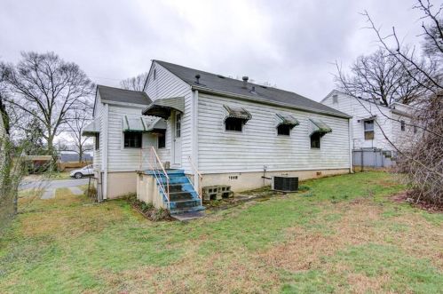 1487 Mercer Ave, Atlanta GA 30337-1515 exterior