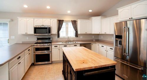 913 6 St, Duluth MN 55806-2303 exterior