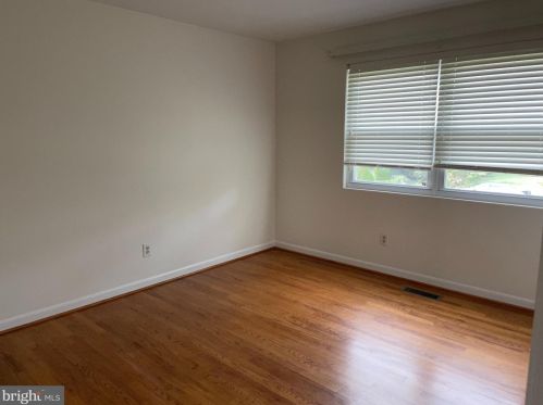 6931 Espey Ln, Mc Lean VA  22101-5456 exterior