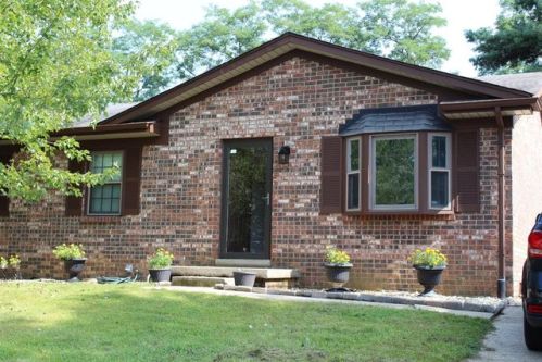 3773 Sundart Dr, Lexington KY  40517-3863 exterior