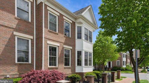 65 Malsbury St, Trenton, NJ 08691-4130