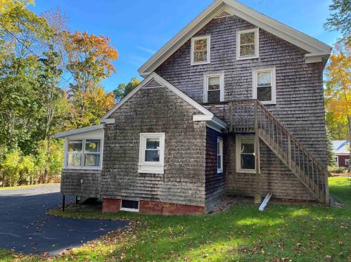 97 4 St, Dover NH 03820-2985 exterior