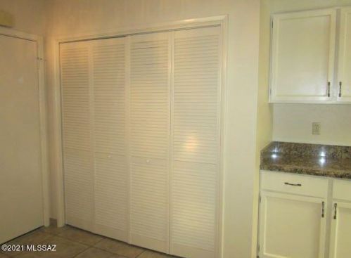 821 Paseo Del Prado, Green Valley AZ 85614-1974 exterior