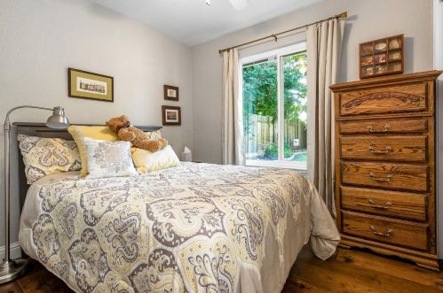 100 Cyn Rim Dr, Folsom CA 95630-2034 exterior