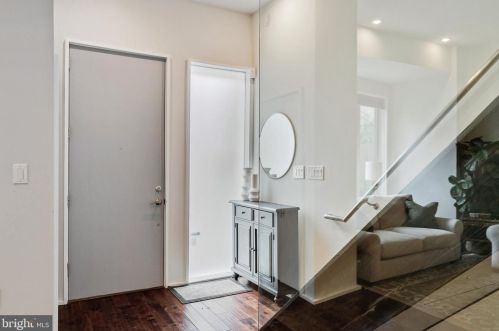 970-74 Leithgow St, Philadelphia PA  19123-1440 exterior