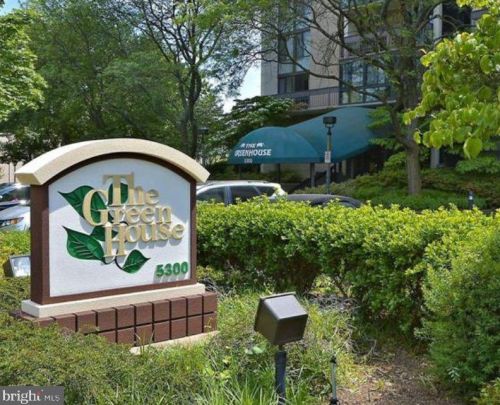 5300 Holmes Run Pkwy, Alexandria VA 22304-2834 exterior