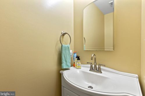 4820 Kings Landing Ct, Huntingtown MD  20639-9741 exterior