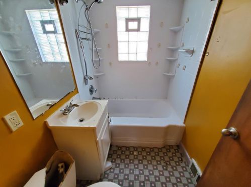 3414 78, Milwaukee WI 53219-3823 exterior