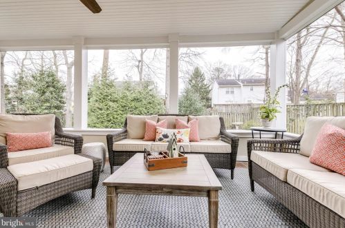 2122 Rampart Dr, Alexandria VA exterior