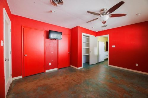 1710 32 St, Austin TX 78705-2115 exterior