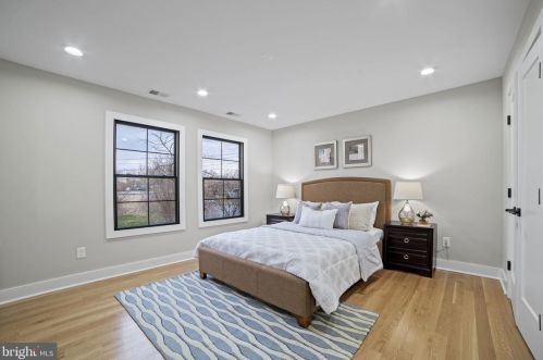 1505 Crestwood Dr, Alexandria VA  22302-2303 exterior