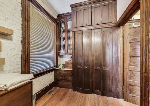 2324 Armitage Ave, Chicago IL 60647-4342 exterior