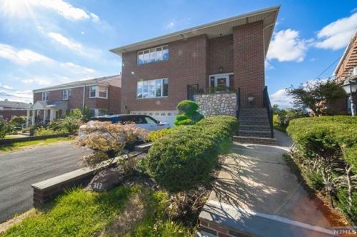 313 Hillside Ave, Palisades Park NJ  07650-1311 exterior