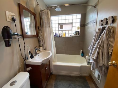 6453 Kenneth Ave, Chicago IL 60712-4709 exterior