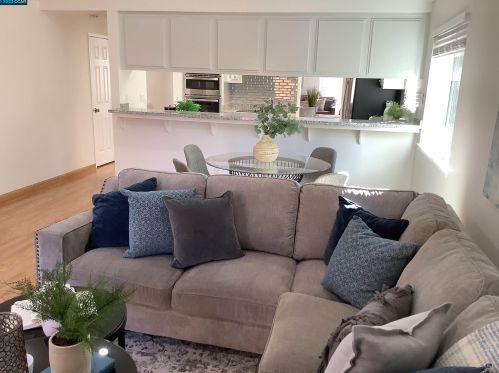 5311 Paso Del Rio Way, Concord, CA 94521-5007