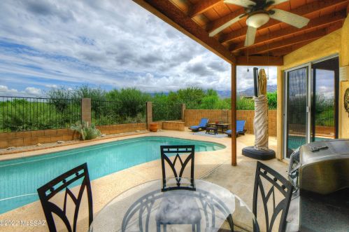 11979 Labyrinth Dr, Tucson AZ  85737-3454 exterior