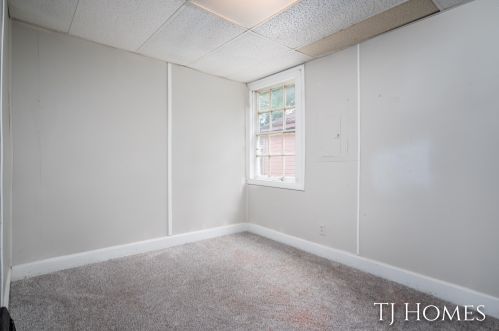 1079 1st St, Meskegon MI  49440-1435 exterior