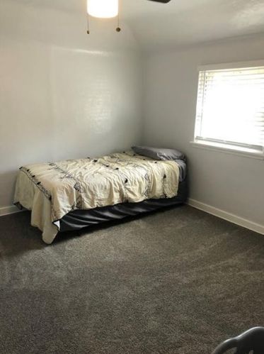 3930 Lawnview Ave, Pittsburgh PA 15227-1126 exterior