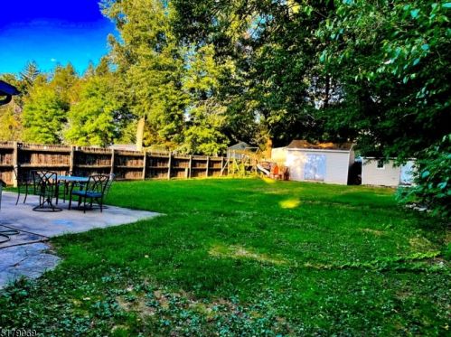 38 Bernard Ave, Edison NJ 08837-3431 exterior