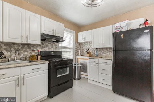 834 Berkeley Ave, Trenton NJ 08618-5320 exterior