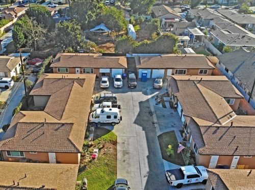 9226 Cedar St, Bellflower, CA 90706-6406