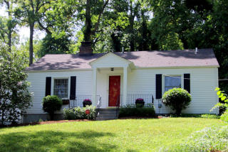 4026 Forest Glen Dr, Knoxville, TN 37919-5211