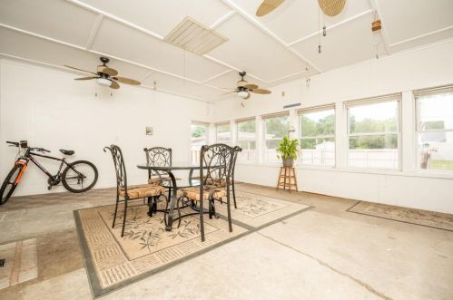 332 12 St, Plainwell MI 49080-1117 exterior