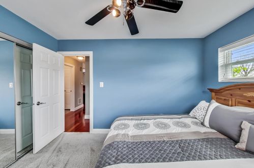 8236 Berwyn Ave, Chicago IL 60656-1455 exterior