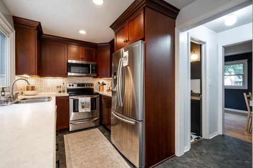 2944 90th St, Milwaukee WI  53222-4613 exterior