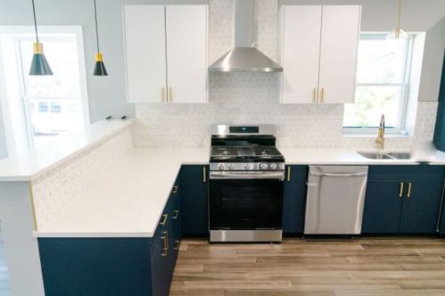 1059 Kedvale Ave, Chicago IL 60629-5108 exterior