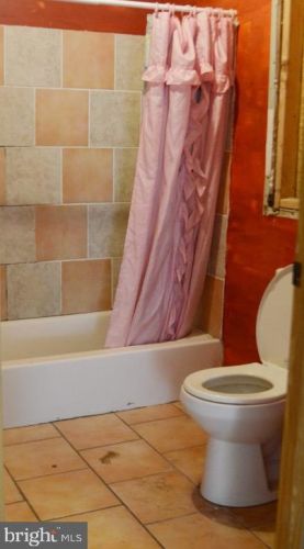 2029 Ellsworth St, Philadelphia PA 19146-3010 exterior