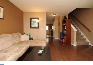 407 Olive St, Philadelphia PA  19123-2814 exterior