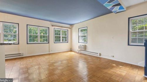 1240 Martha Custis Dr, Alexandria VA  22302-2016 exterior