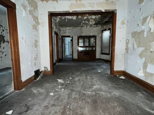 7221 Morgan St, Chicago, IL 60621-1042