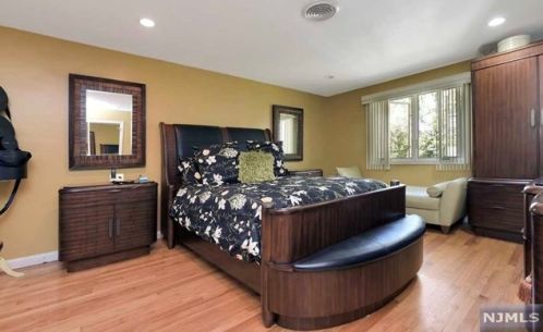 546 Anderson Ave, Closter NJ  07624-3220 exterior