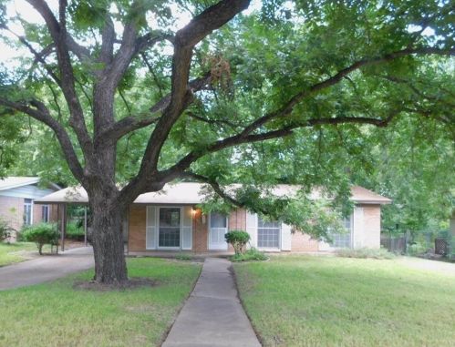 1400 Berkshire Dr, Austin TX  78723-1839 exterior