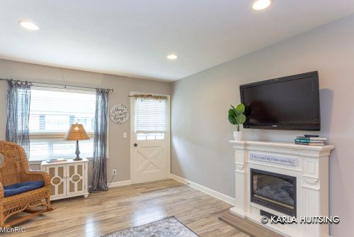 648 Andover St, Grand Rapids MI 49548-7673 exterior